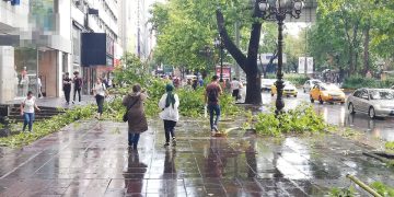 ankarada-fırtına-çıktı